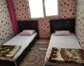 اتاق خواب با تخت های یک نفره آپارتمان در هنگام 45646