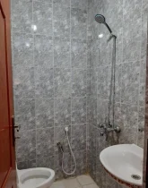 دوش حمام و سرویس بهداشتی فرنگی خانه ویلایی در رمکان 415454
